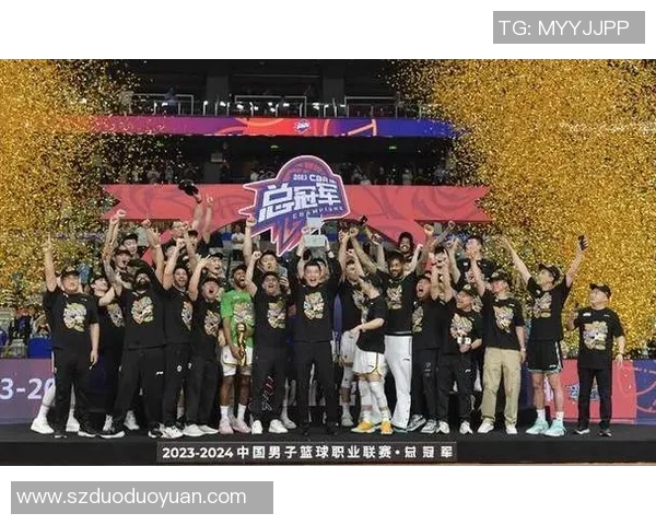 辽宁男篮再次夺得CBA总冠军，创下连续五年夺冠的历史纪录