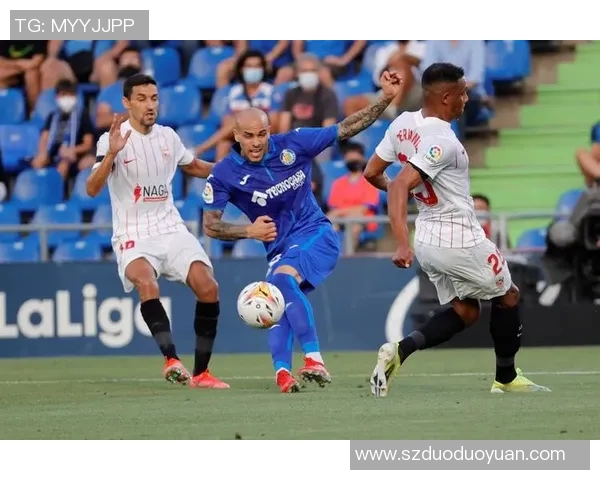 塞尔塔与巴伦西亚历史交锋记录分析及战绩回顾