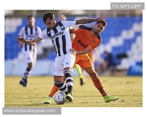 莱万特与艾瓦尔激战正酣谁能在西甲赛场笑到最后 莱万特与艾瓦尔激战正酣谁能在西甲赛场笑到最后